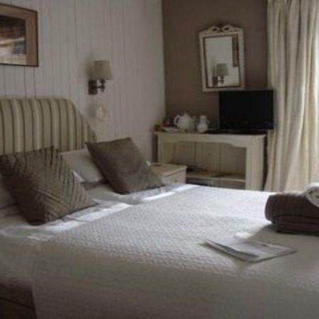 Wisteria House B&B Chippenham  Extérieur photo